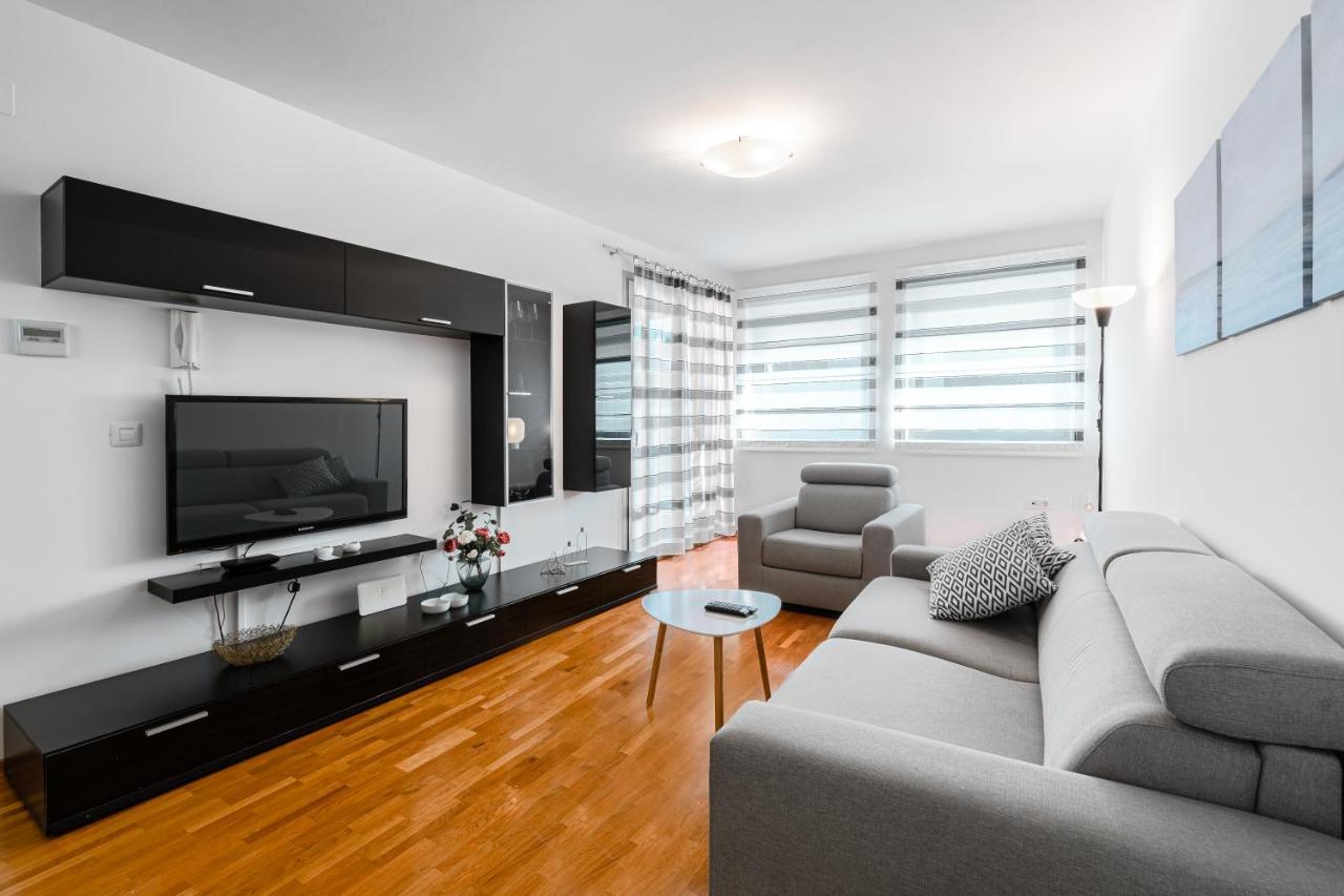 App 2 Apartment Novigrad  Exterior photo